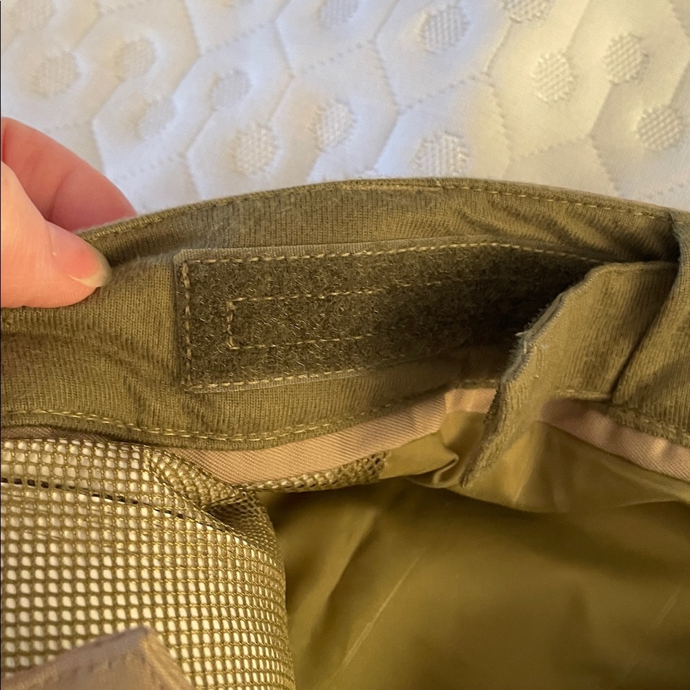 Burton Khaki Utility ski pants men’s size large - Picture 10 of 12